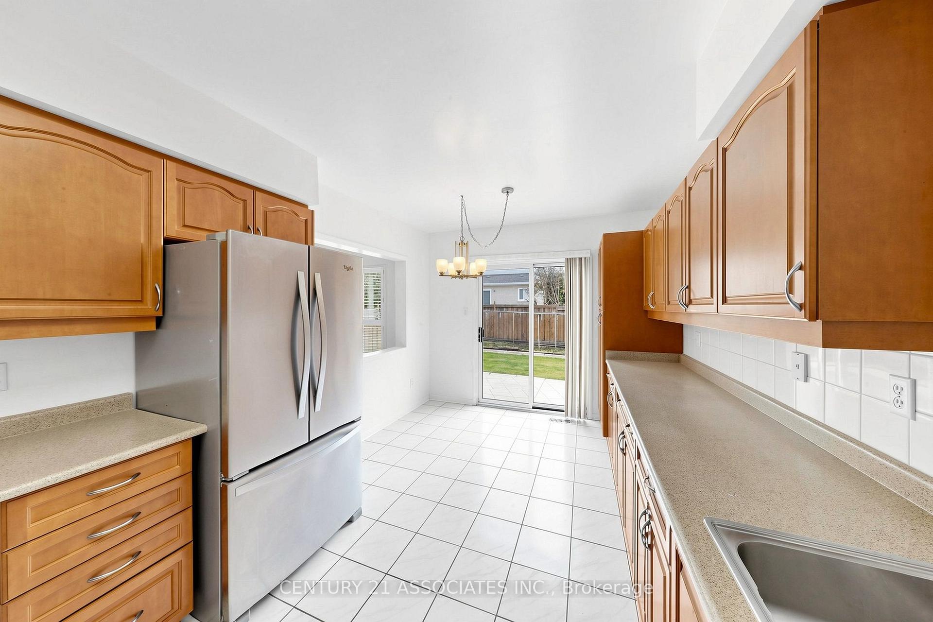 Photo 26 of 890 Blyleven Boulevard, Mississauga, East Credit — HOMEH