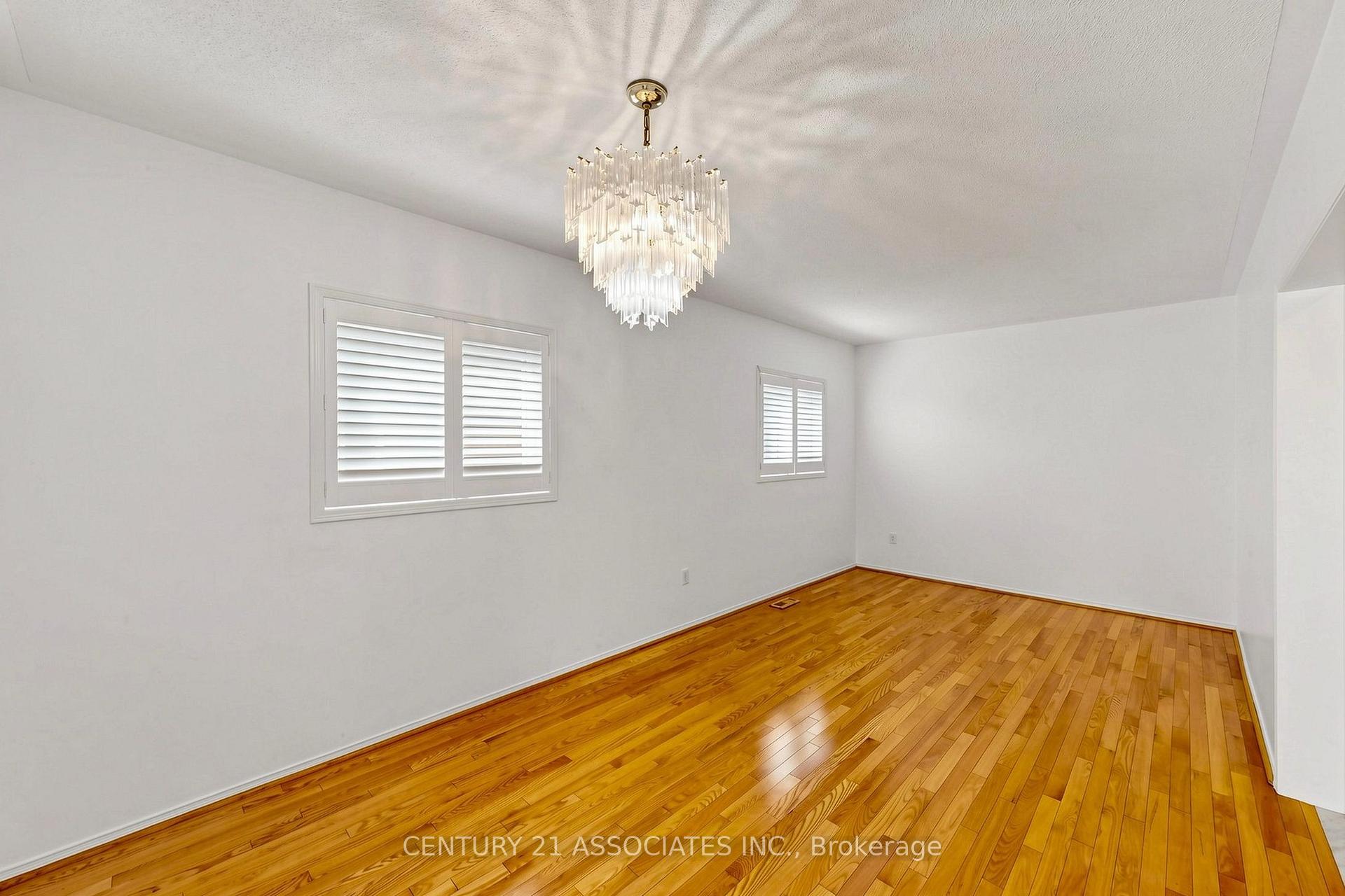 Photo 31 of 890 Blyleven Boulevard, Mississauga, East Credit — HOMEH