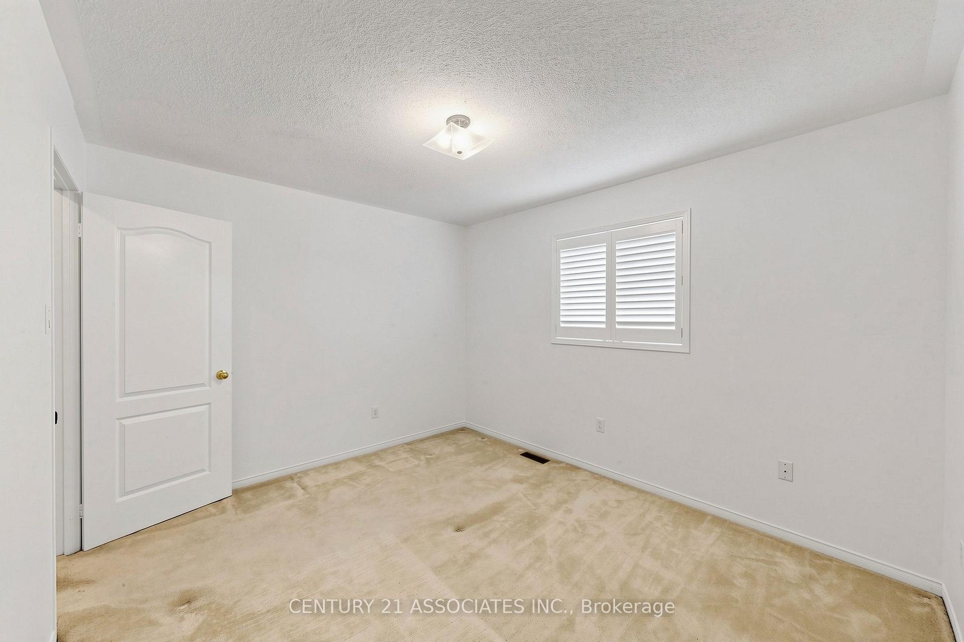 Photo 49 of 890 Blyleven Boulevard, Mississauga, East Credit — HOMEH