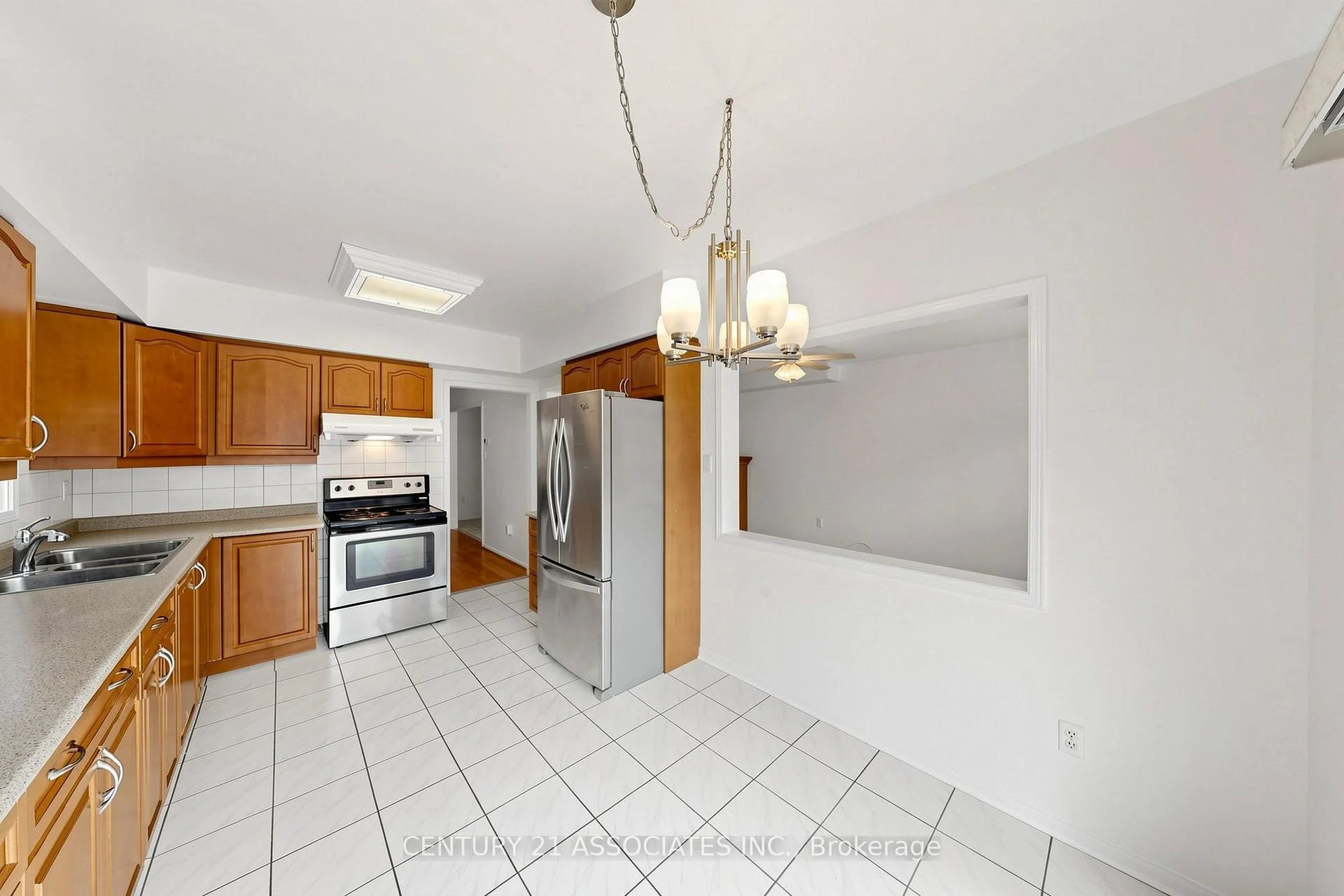 Photo 20 of 890 Blyleven Boulevard, Mississauga, East Credit — HOMEH