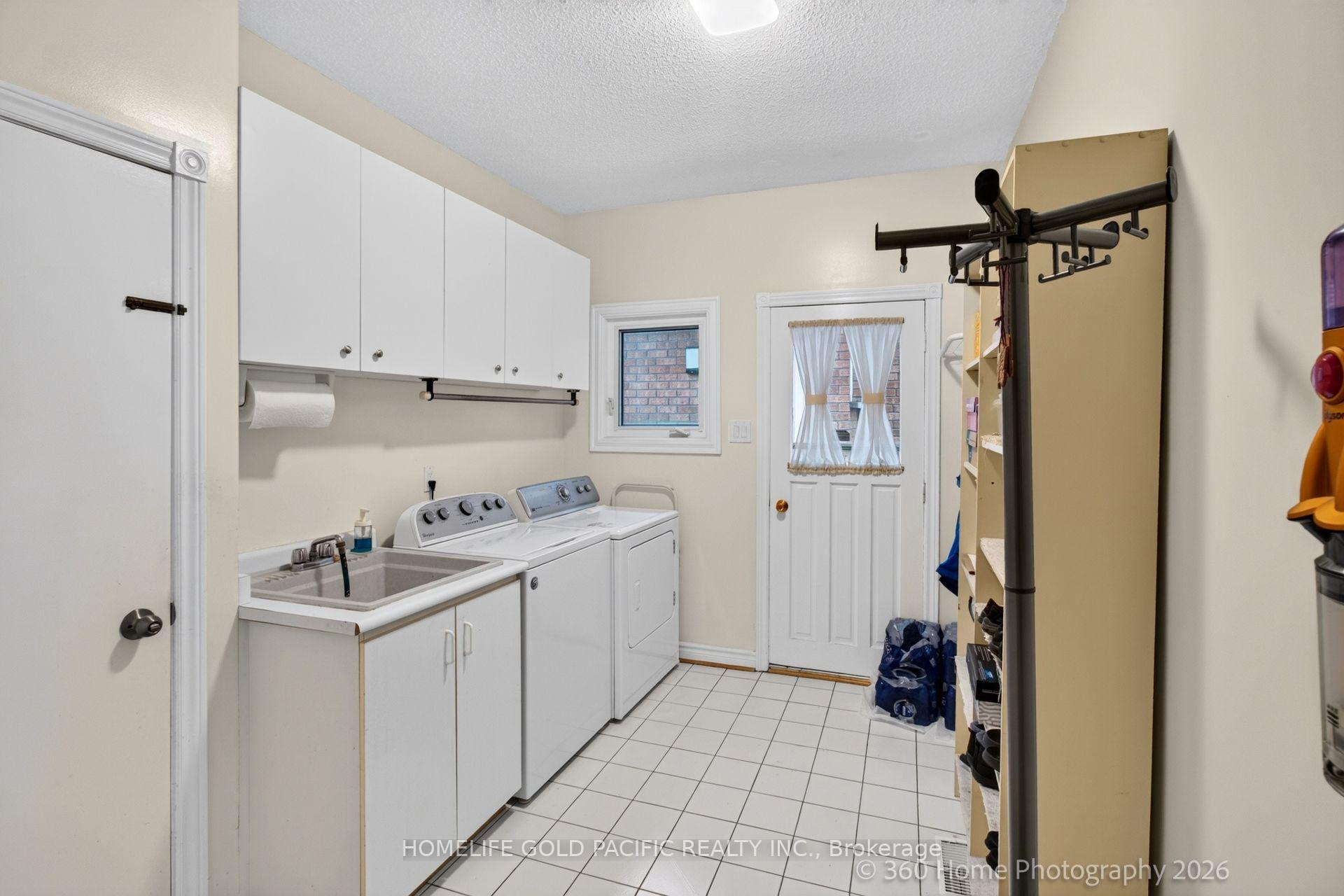 Photo 12 of 48 Captain Francis Drive, Markham, Buttonville — HOMEH