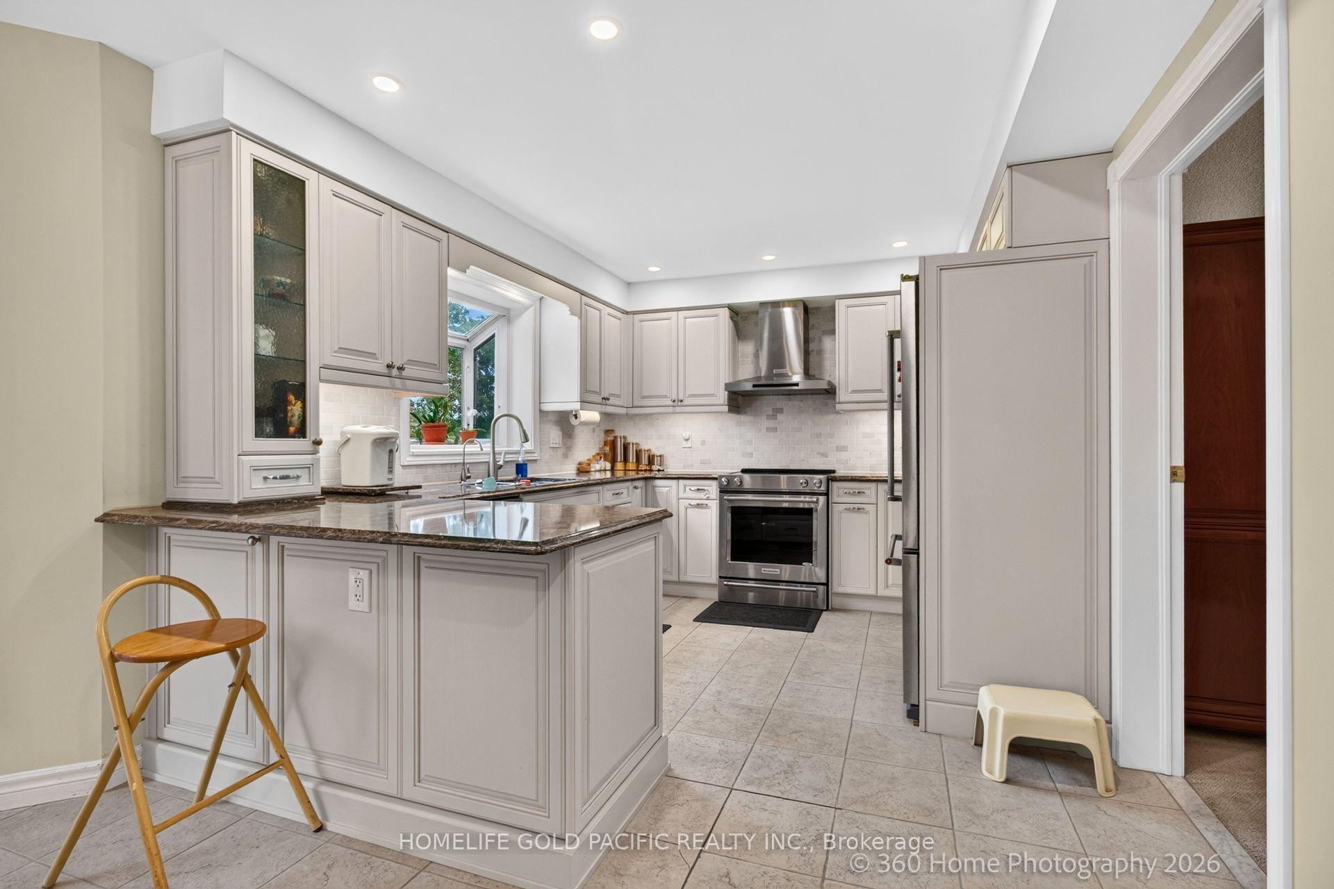 Photo 19 of 48 Captain Francis Drive, Markham, Buttonville — HOMEH