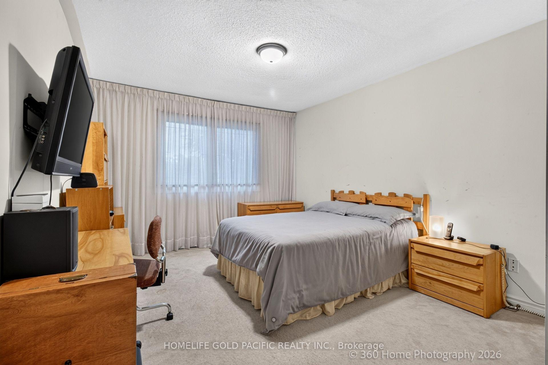 Photo 24 of 48 Captain Francis Drive, Markham, Buttonville — HOMEH