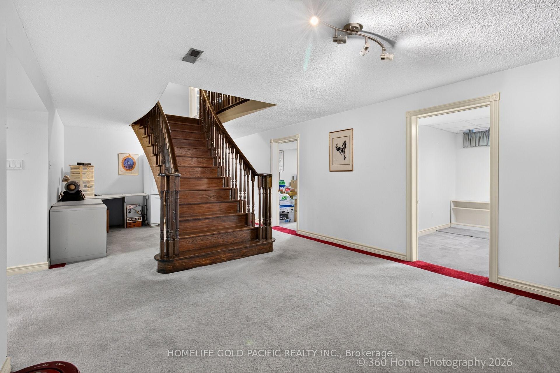 Photo 35 of 48 Captain Francis Drive, Markham, Buttonville — HOMEH