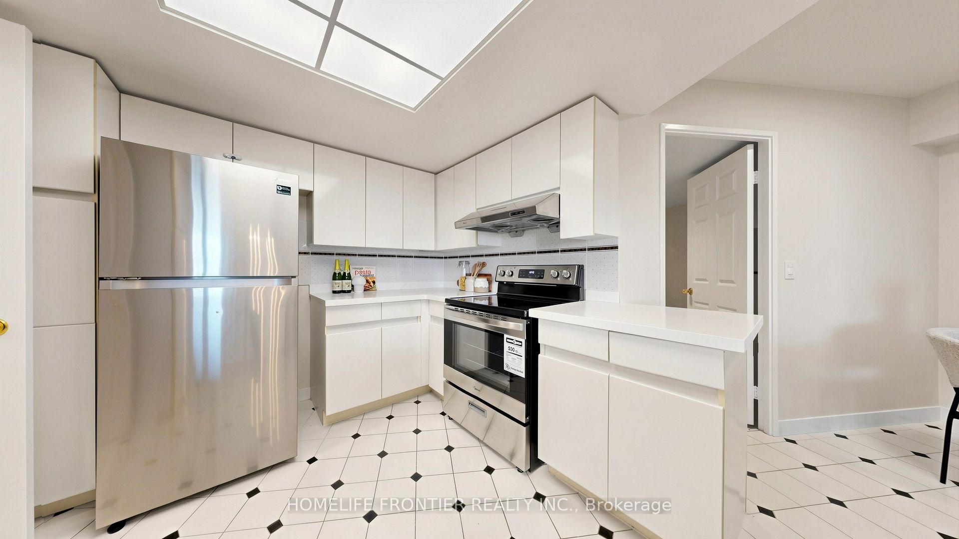 Photo 13 of Unit 1016, 7825 Bayview Avenue, Markham, Aileen-Willowbrook — HOMEH