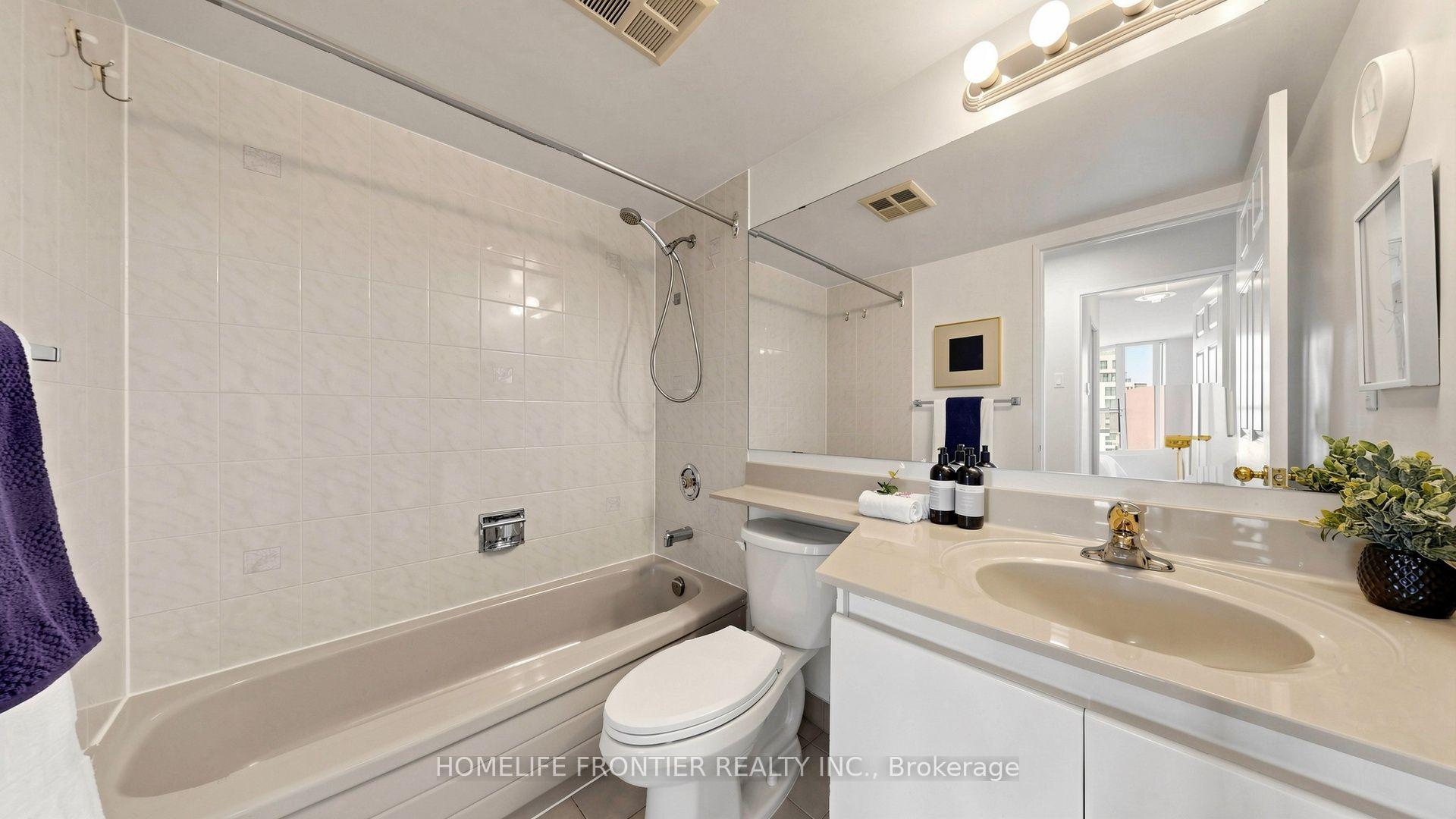 Photo 24 of Unit 1016, 7825 Bayview Avenue, Markham, Aileen-Willowbrook — HOMEH