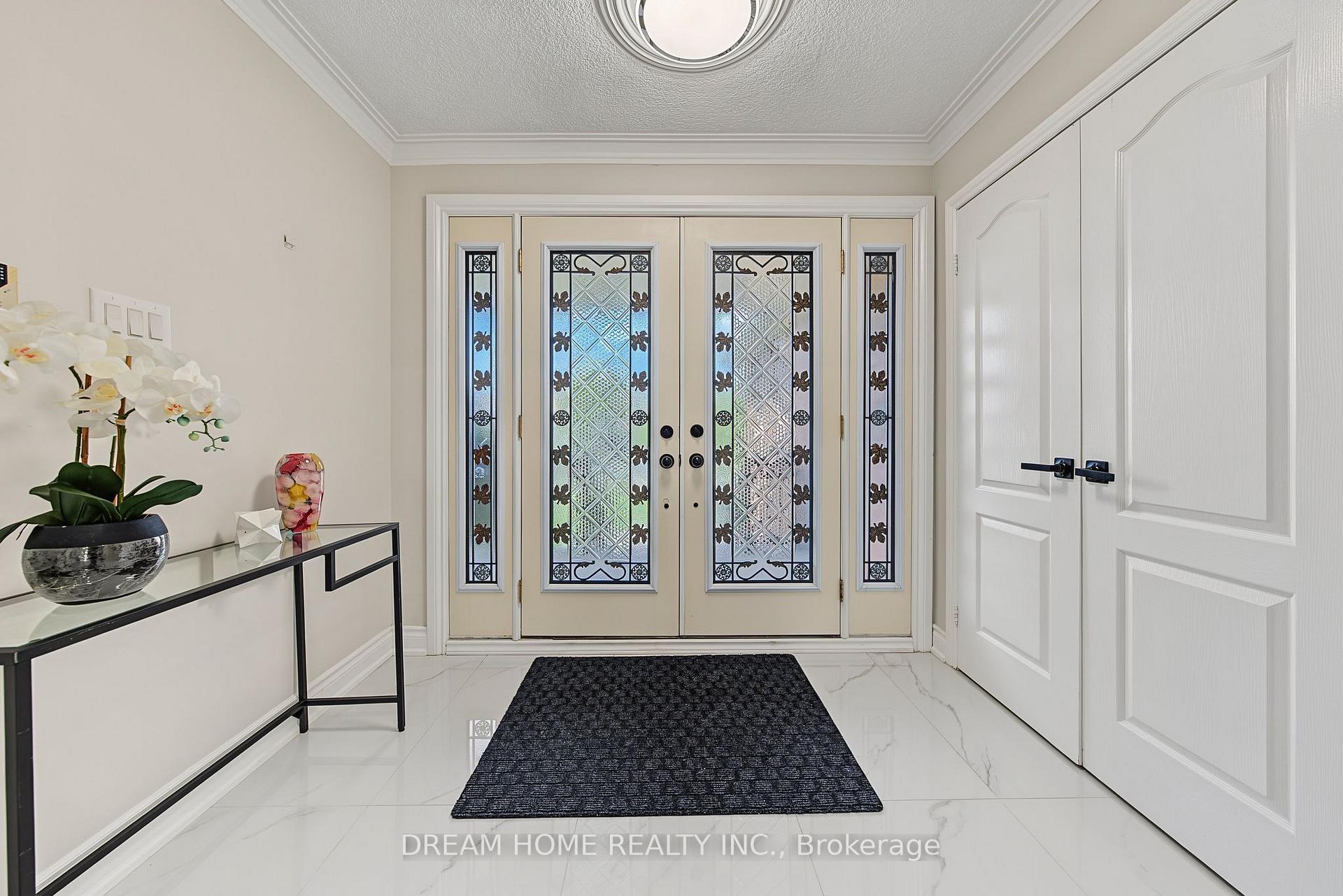 Photo 5 of 509 Forest Drive, Vaughan, West Woodbridge — HOMEH
