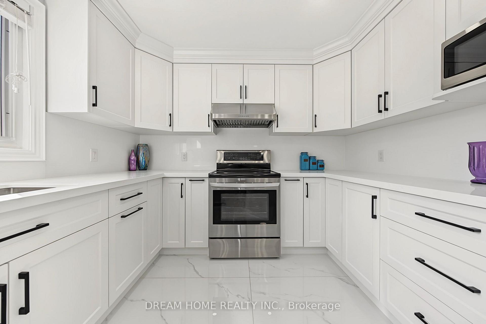 Photo 13 of 509 Forest Drive, Vaughan, West Woodbridge — HOMEH