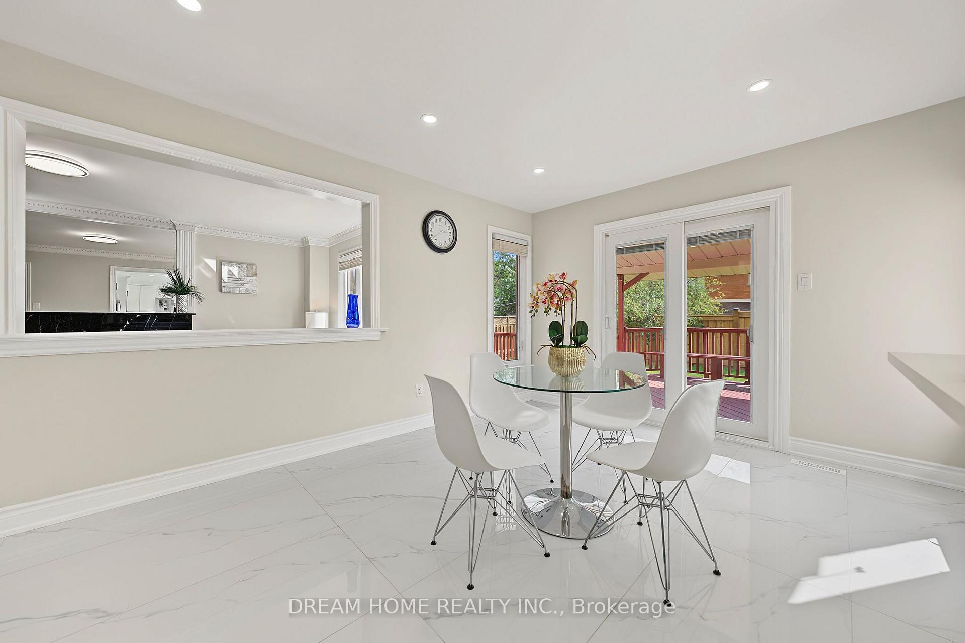 Photo 15 of 509 Forest Drive, Vaughan, West Woodbridge — HOMEH