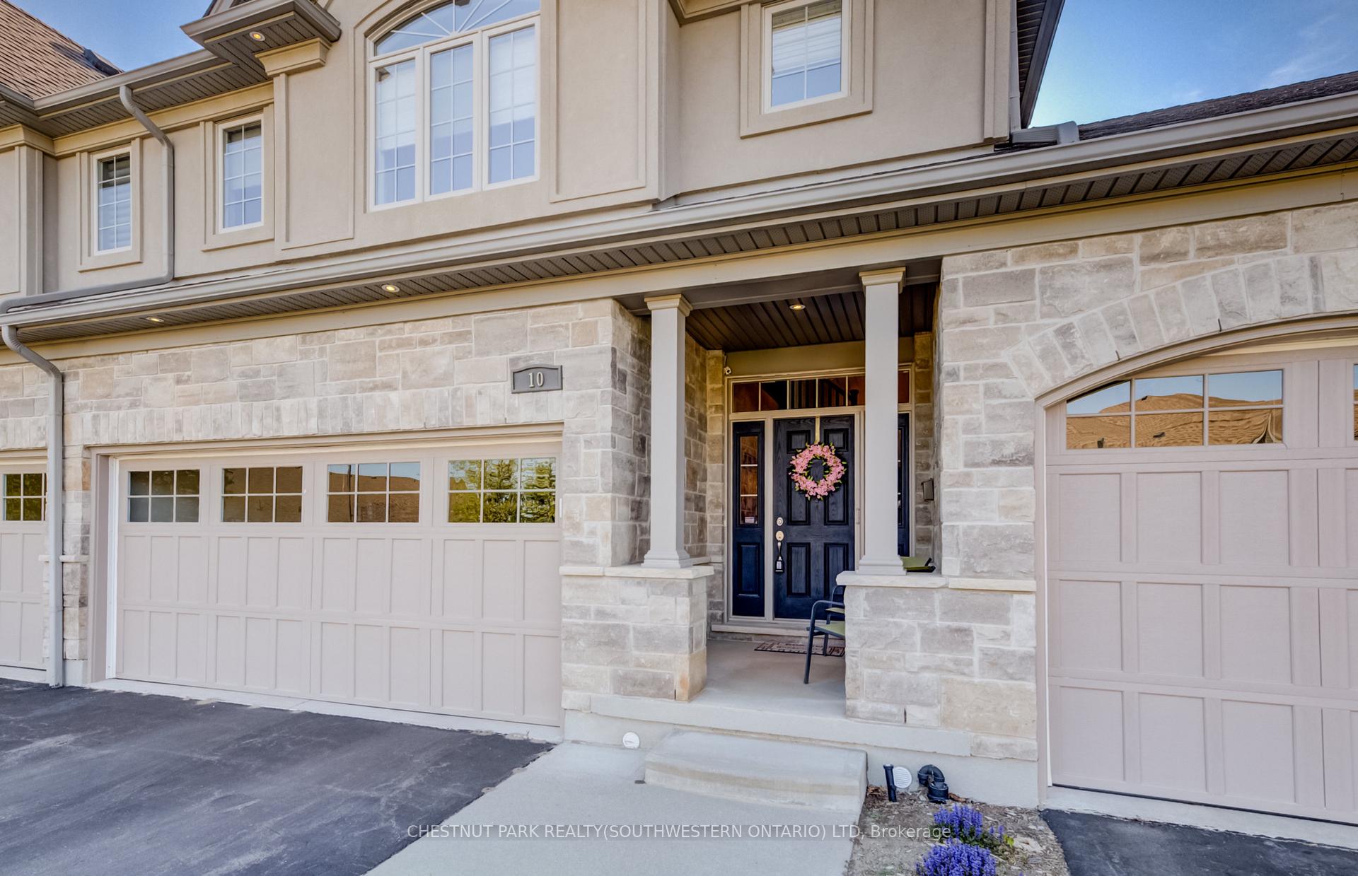 Photo 3 of Unit 10, 435 Winchester Drive, Waterloo, Beechwood West — HOMEH