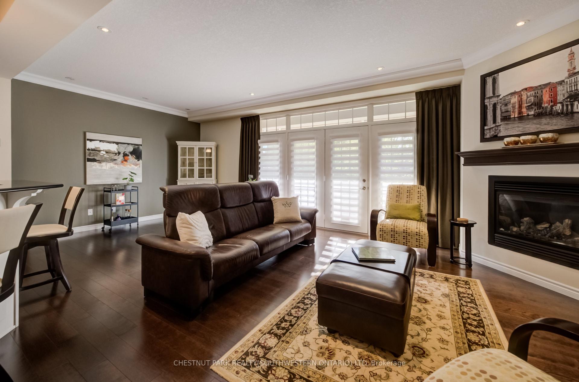 Photo 10 of Unit 10, 435 Winchester Drive, Waterloo, Beechwood West — HOMEH