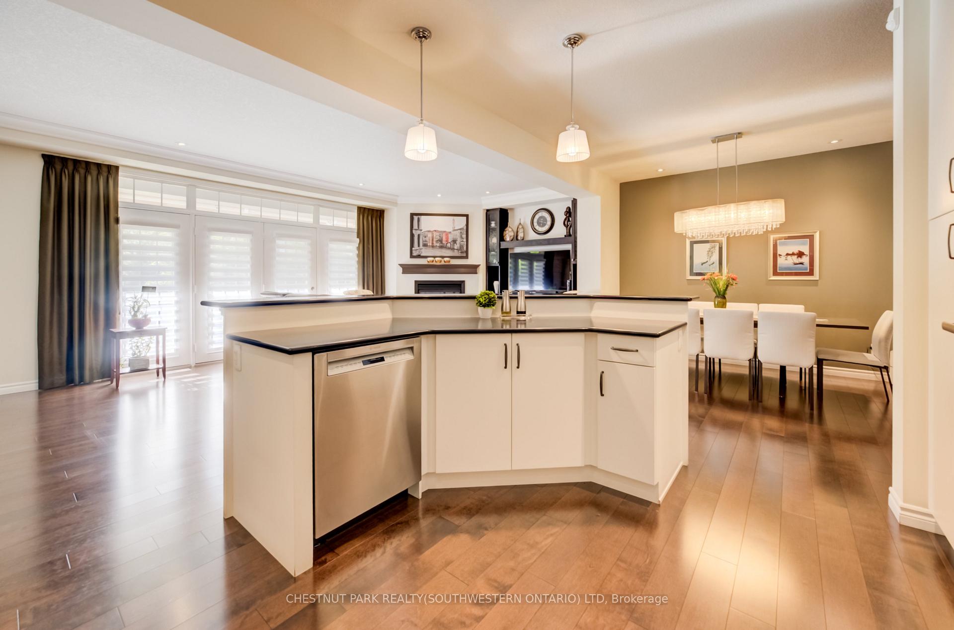 Photo 13 of Unit 10, 435 Winchester Drive, Waterloo, Beechwood West — HOMEH