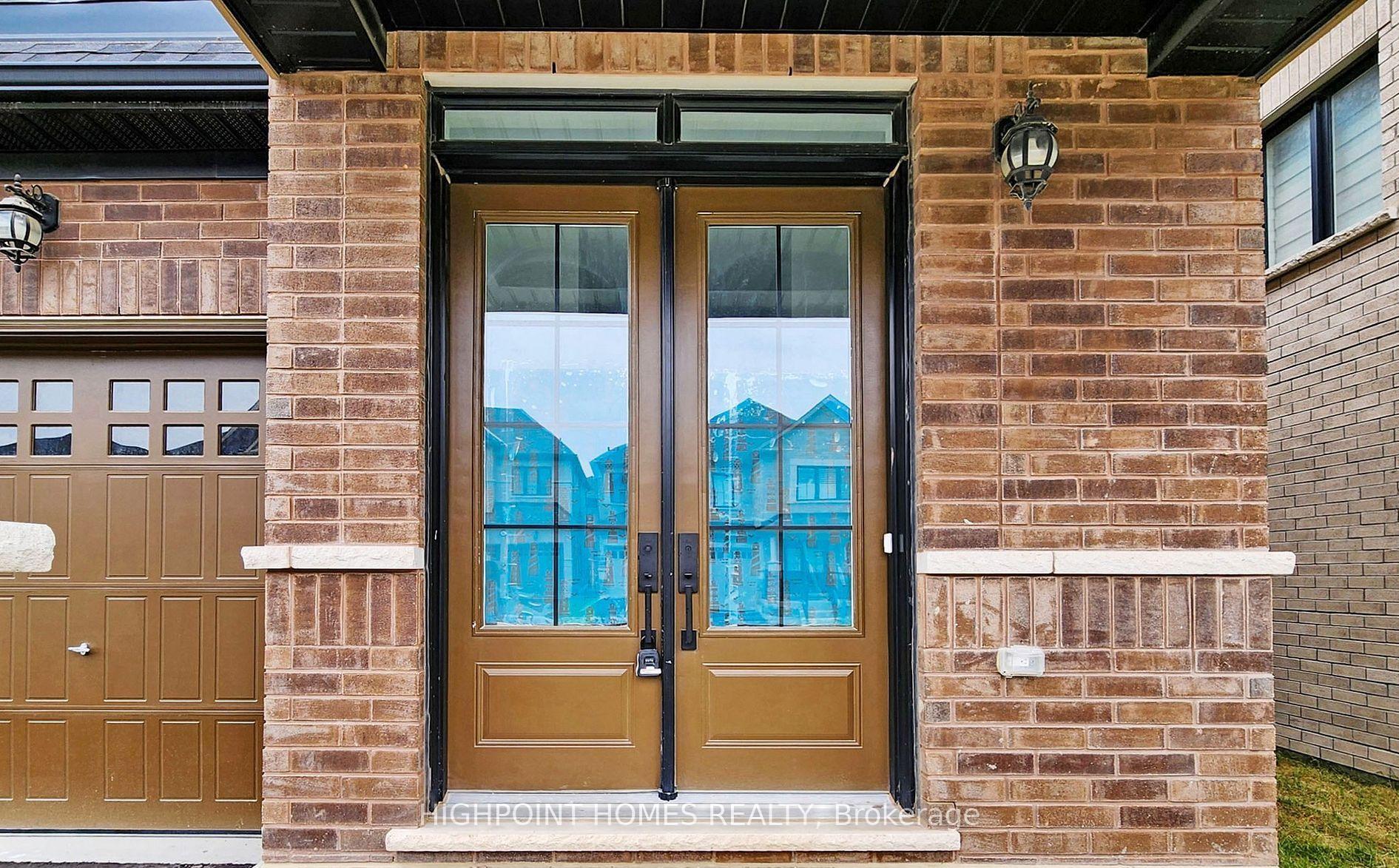 Photo 4 of 15 Sauder Drive, Markham, Middlefield — HOMEH