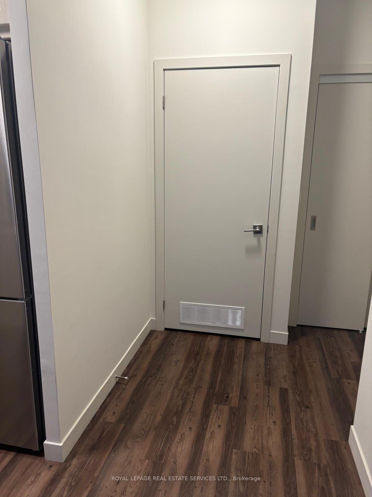 Photo 2 of Unit 1406, 2081 Fairview Street, Burlington, Freeman — HOMEH