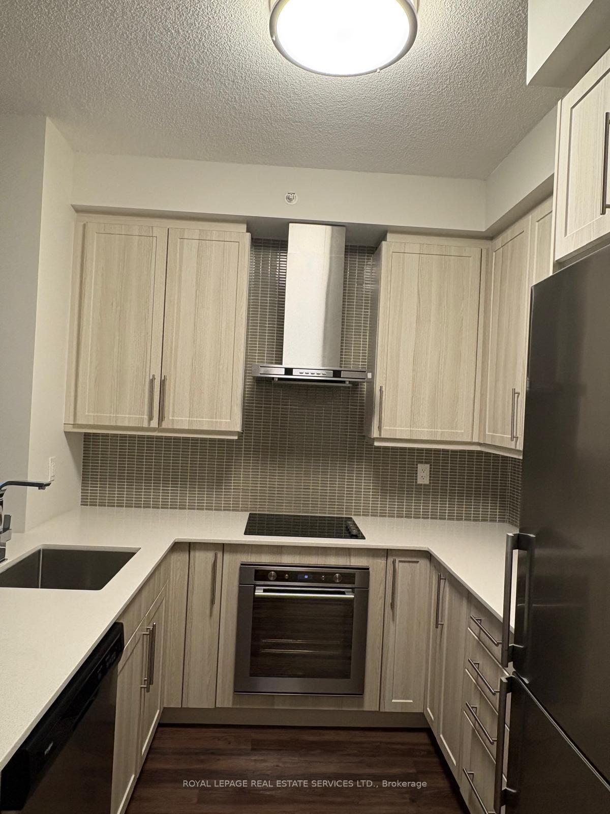 Photo 3 of Unit 1406, 2081 Fairview Street, Burlington, Freeman — HOMEH