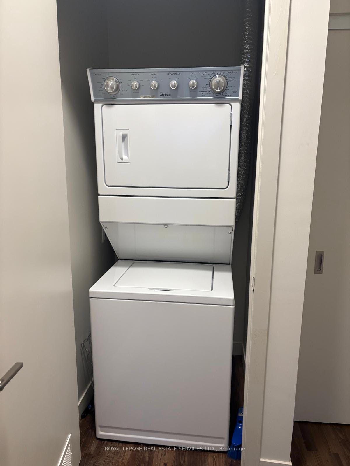 Photo 5 of Unit 1406, 2081 Fairview Street, Burlington, Freeman — HOMEH