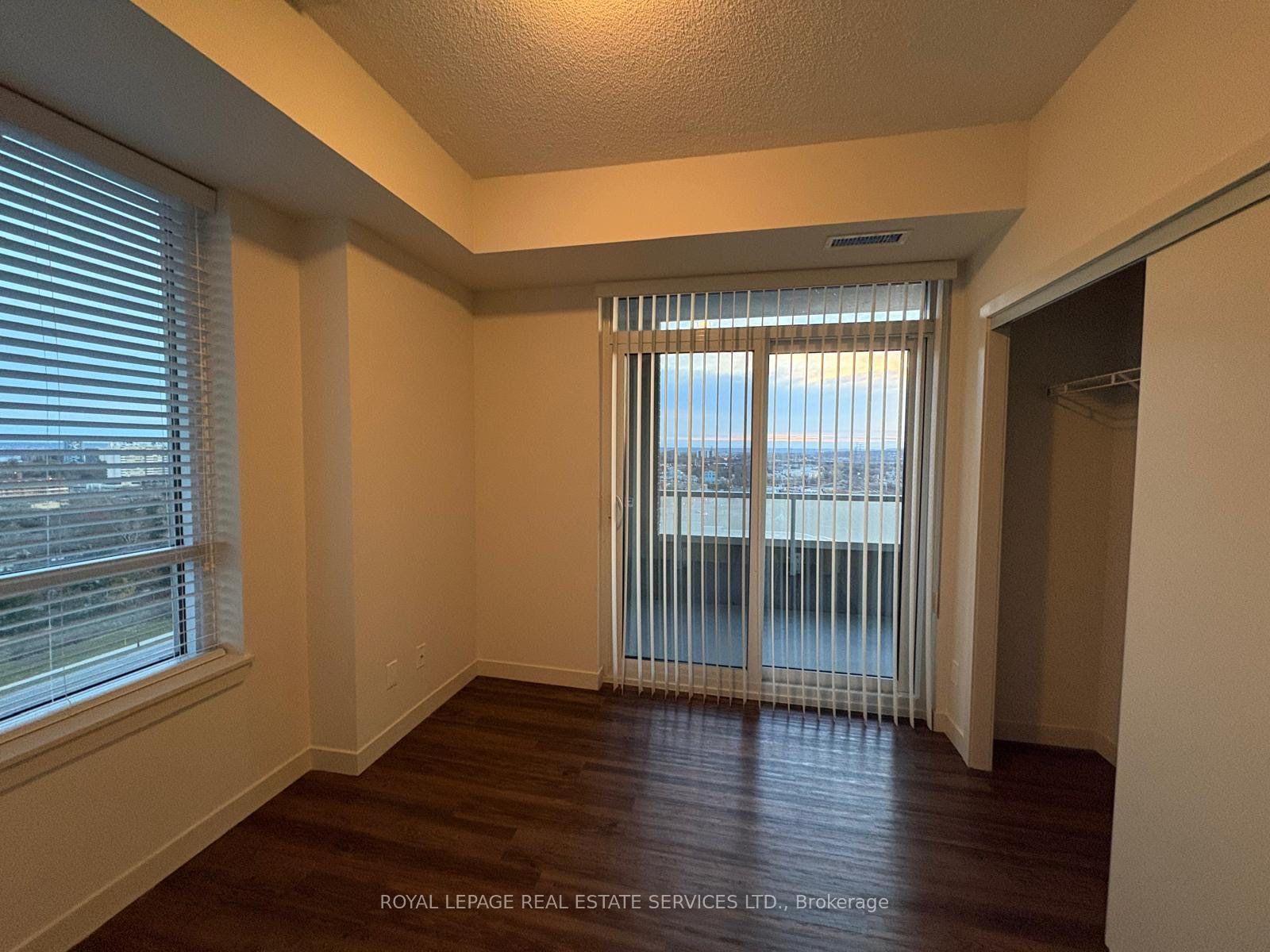 Photo 7 of Unit 1406, 2081 Fairview Street, Burlington, Freeman — HOMEH