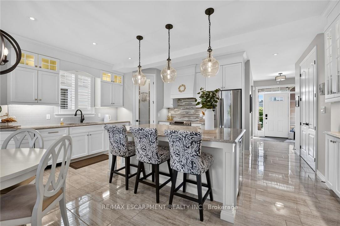 Photo 9 of 62 Forestview Court, West Lincoln, Smithville — HOMEH