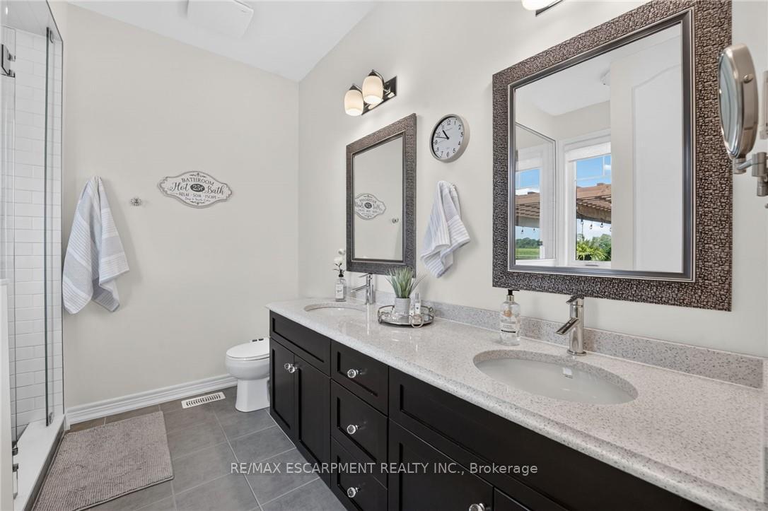 Photo 21 of 62 Forestview Court, West Lincoln, Smithville — HOMEH