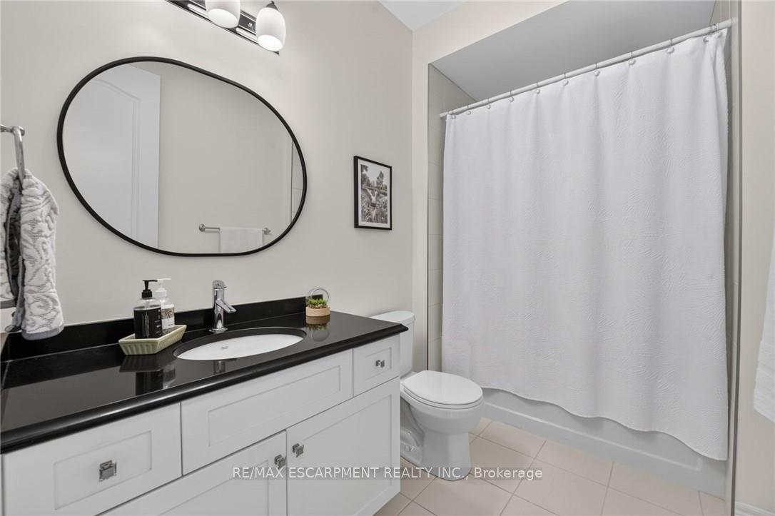 Photo 25 of 62 Forestview Court, West Lincoln, Smithville — HOMEH