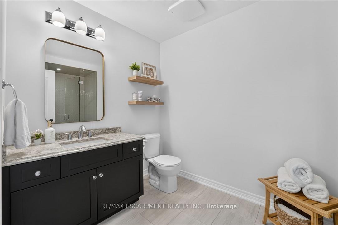 Photo 32 of 62 Forestview Court, West Lincoln, Smithville — HOMEH