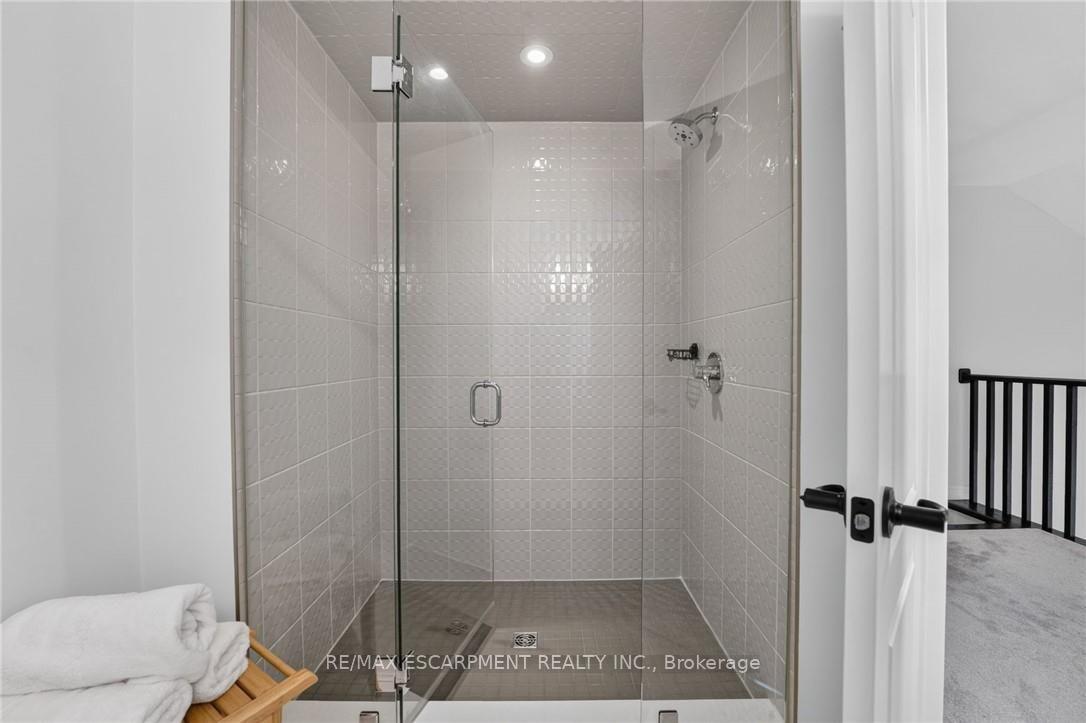 Photo 33 of 62 Forestview Court, West Lincoln, Smithville — HOMEH