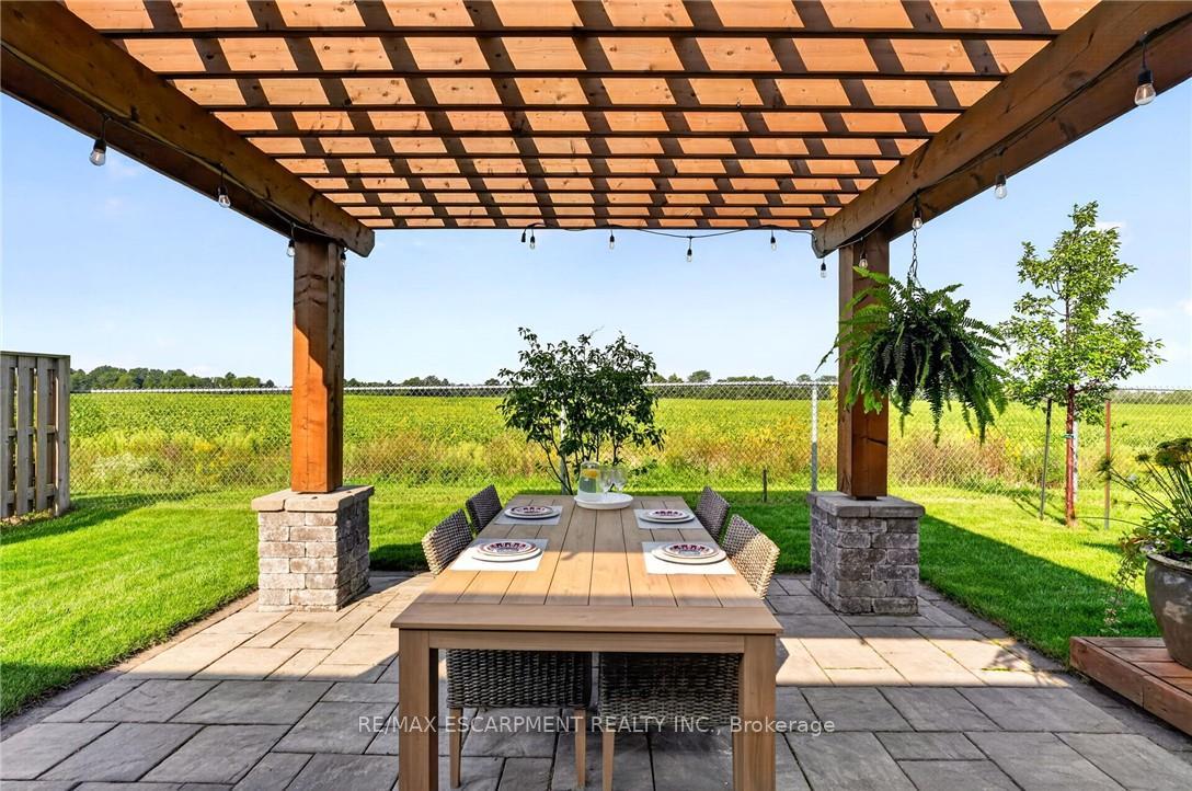 Photo 43 of 62 Forestview Court, West Lincoln, Smithville — HOMEH