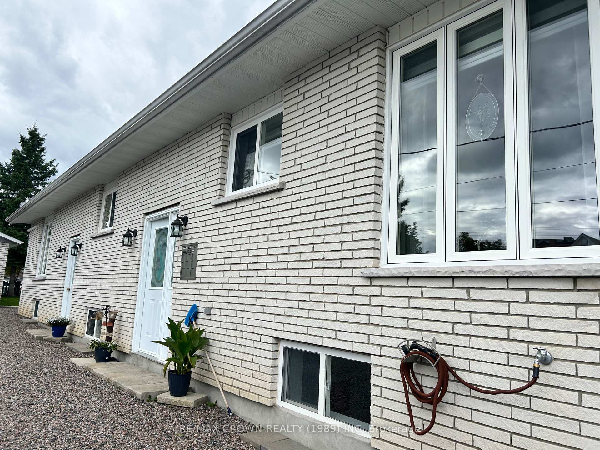 Photo 3 of 85 Byng Avenue E, Kapuskasing — HOMEH