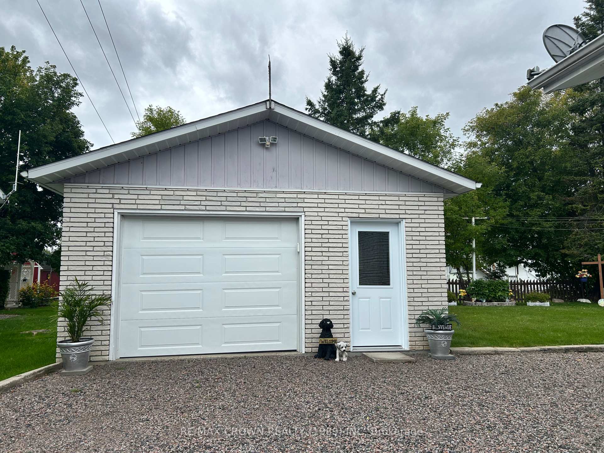 Photo 4 of 85 Byng Avenue E, Kapuskasing — HOMEH