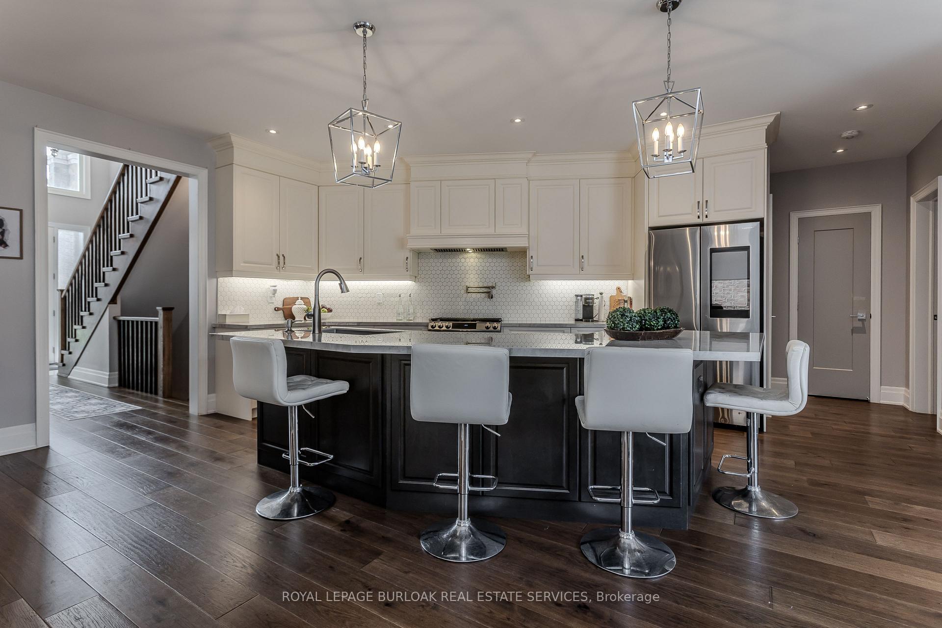 Photo 7 of 72 Pond View Gate, Hamilton, Waterdown — HOMEH