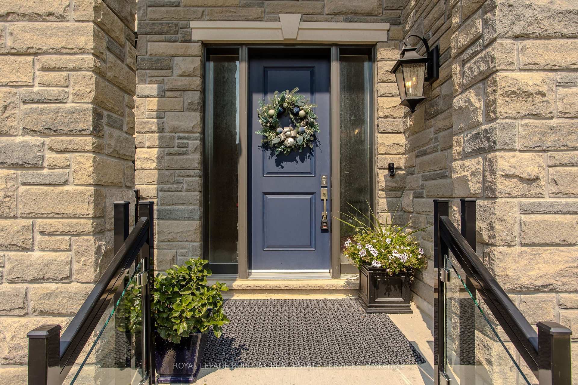 Photo 36 of 72 Pond View Gate, Hamilton, Waterdown — HOMEH