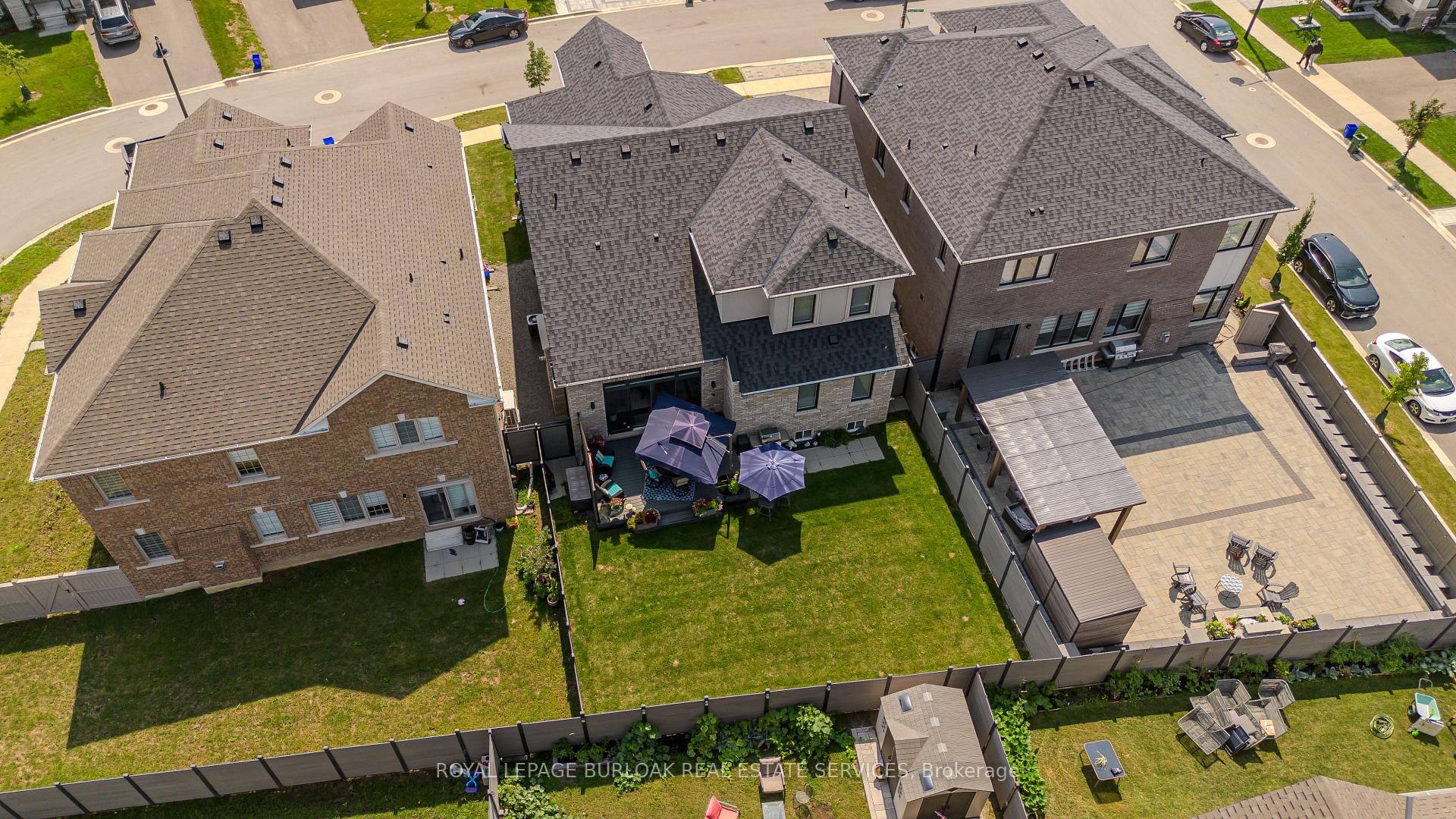 Photo 38 of 72 Pond View Gate, Hamilton, Waterdown — HOMEH