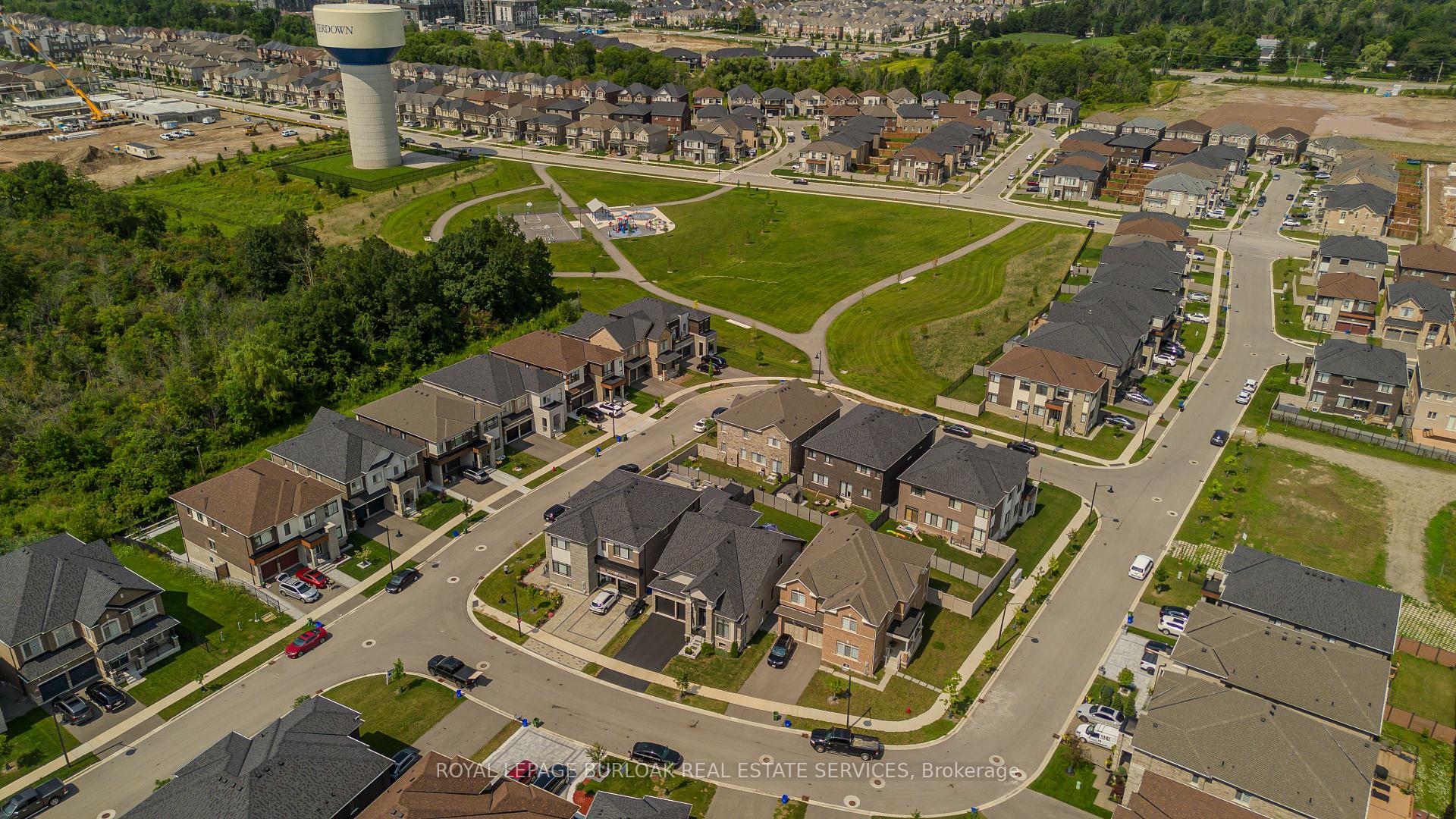 Photo 41 of 72 Pond View Gate, Hamilton, Waterdown — HOMEH