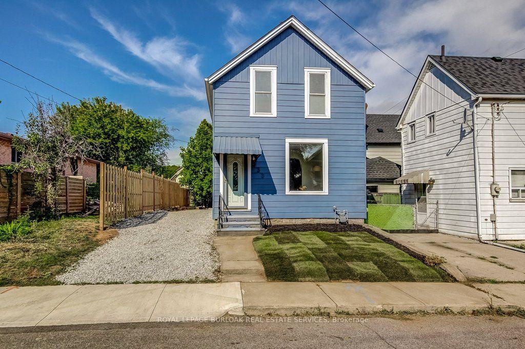 Photo of 533 Catharine Street N