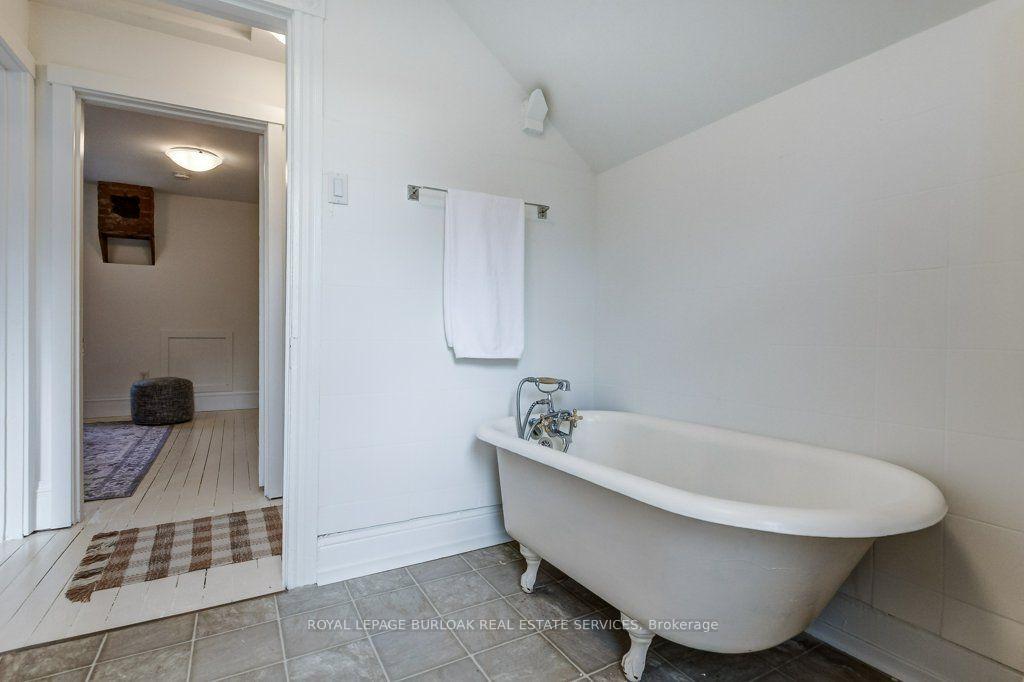 Photo 35 of 533 Catharine Street N, Hamilton, North End — HOMEH