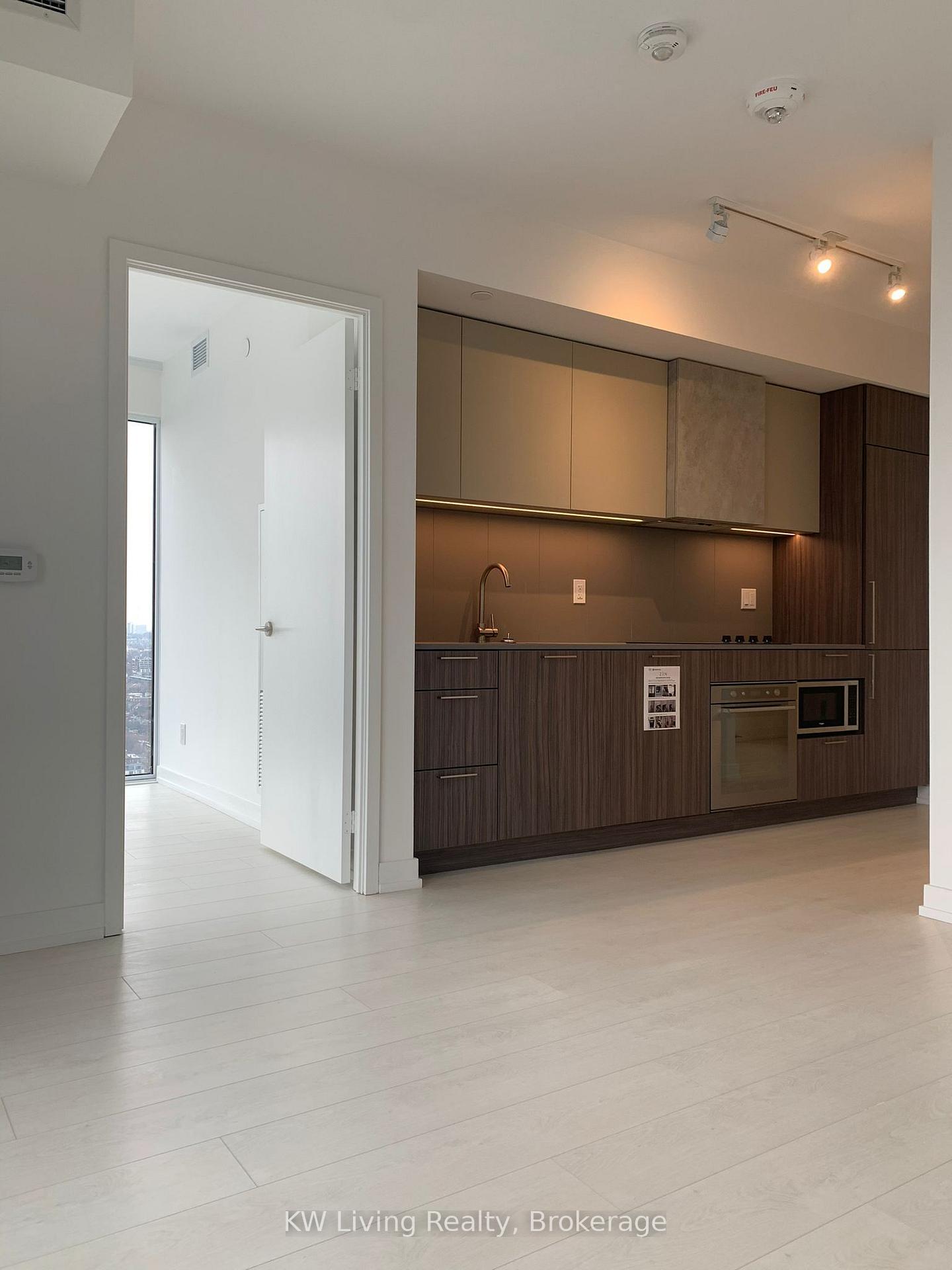 Photo 2 of Unit 3317, 19 Western Battery Road, Toronto, Niagara — HOMEH