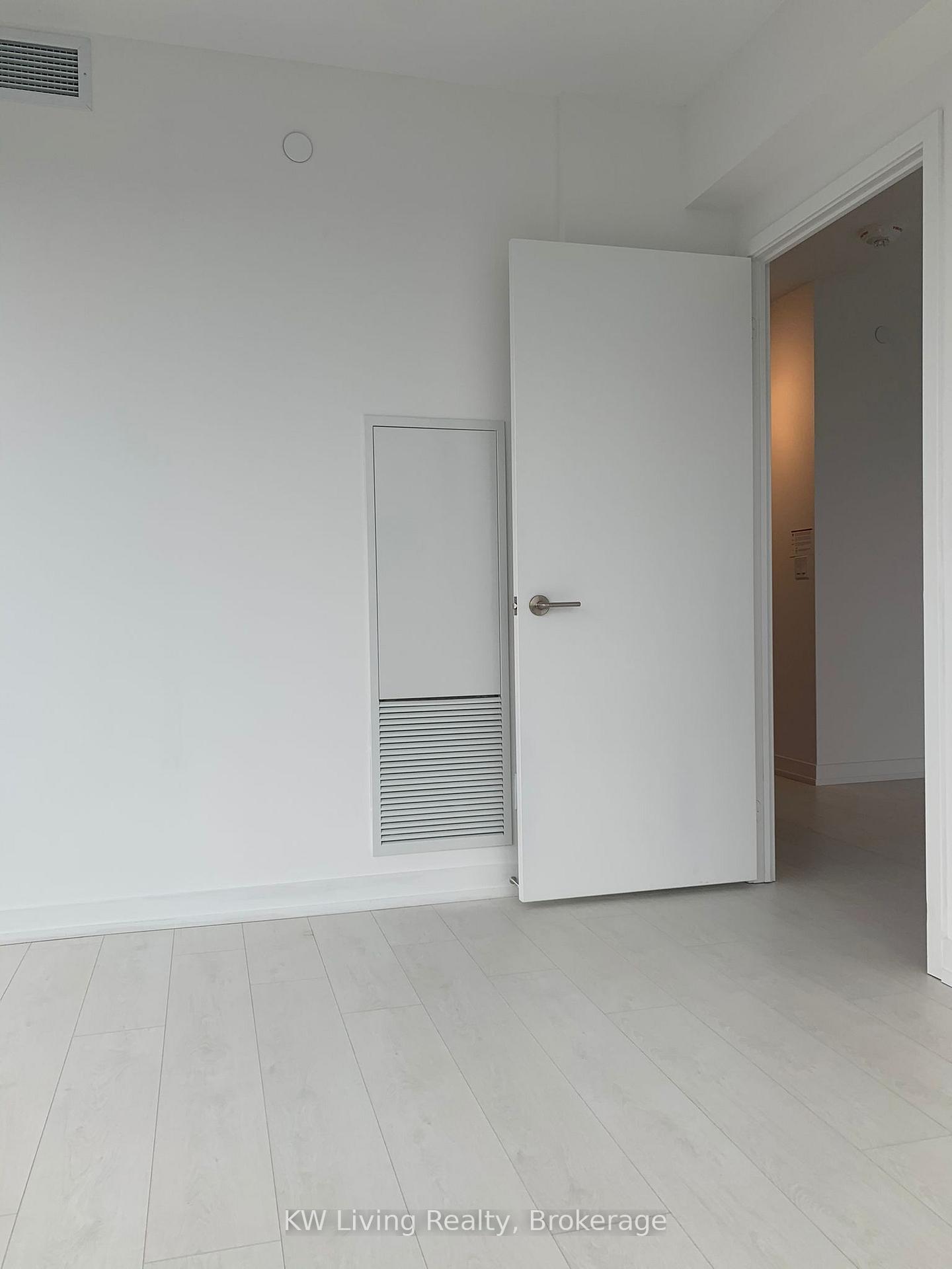 Photo 6 of Unit 3317, 19 Western Battery Road, Toronto, Niagara — HOMEH