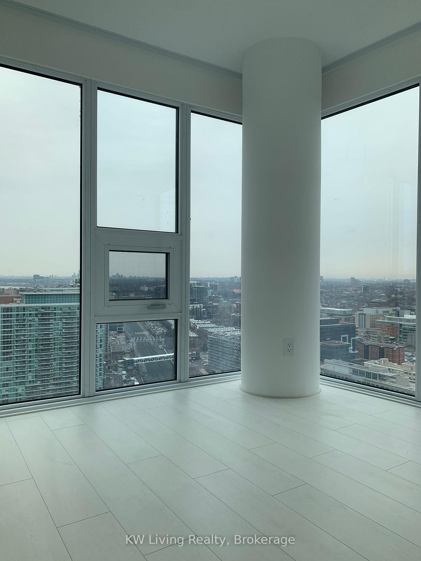 Photo 8 of Unit 3317, 19 Western Battery Road, Toronto, Niagara — HOMEH