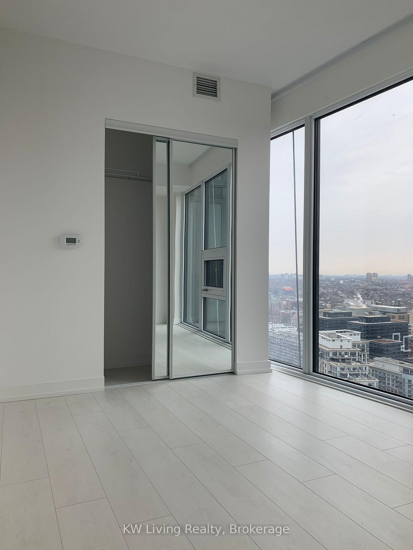 Photo 13 of Unit 3317, 19 Western Battery Road, Toronto, Niagara — HOMEH