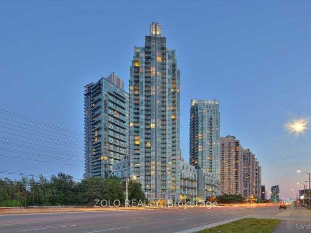 Front of Unit 516, 220 Burnhamthorpe Road W