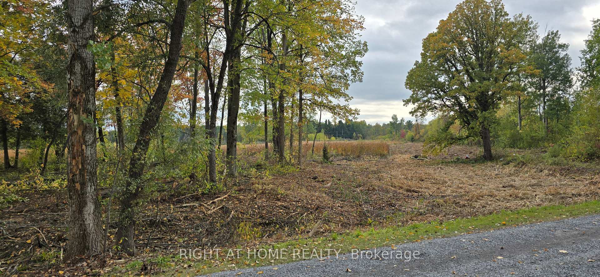 Photo 11 of Sutherland Drive, Ottawa, Manotick South to Roger Stevens — HOMEH
