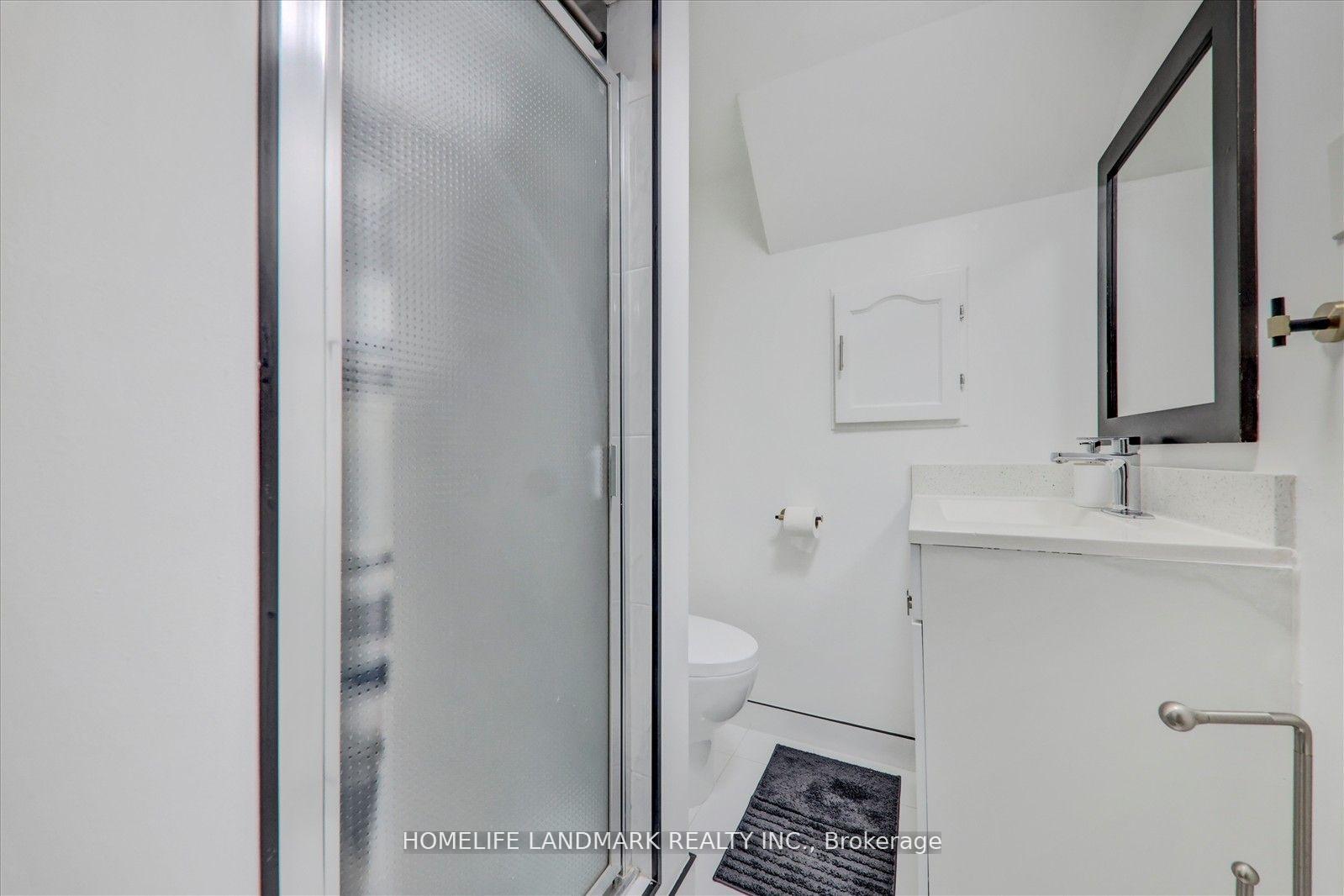 Photo 4 of 71 Sundance Crescent, Scarborough, Woburn — HOMEH