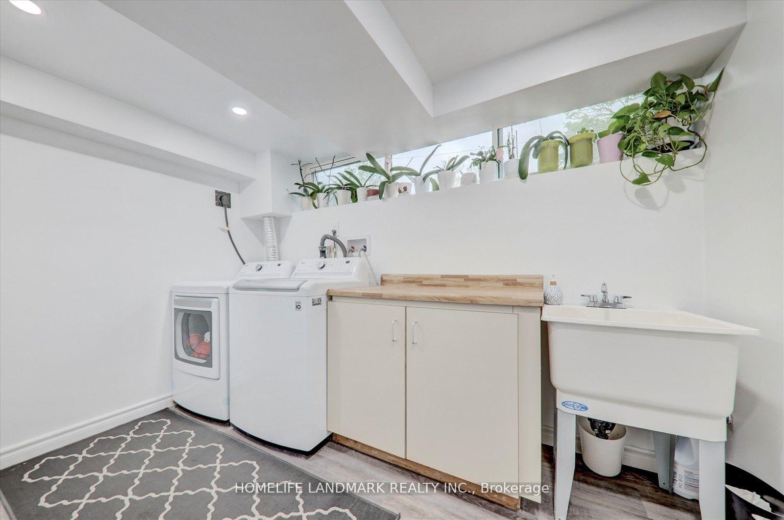 Photo 9 of 71 Sundance Crescent, Scarborough, Woburn — HOMEH