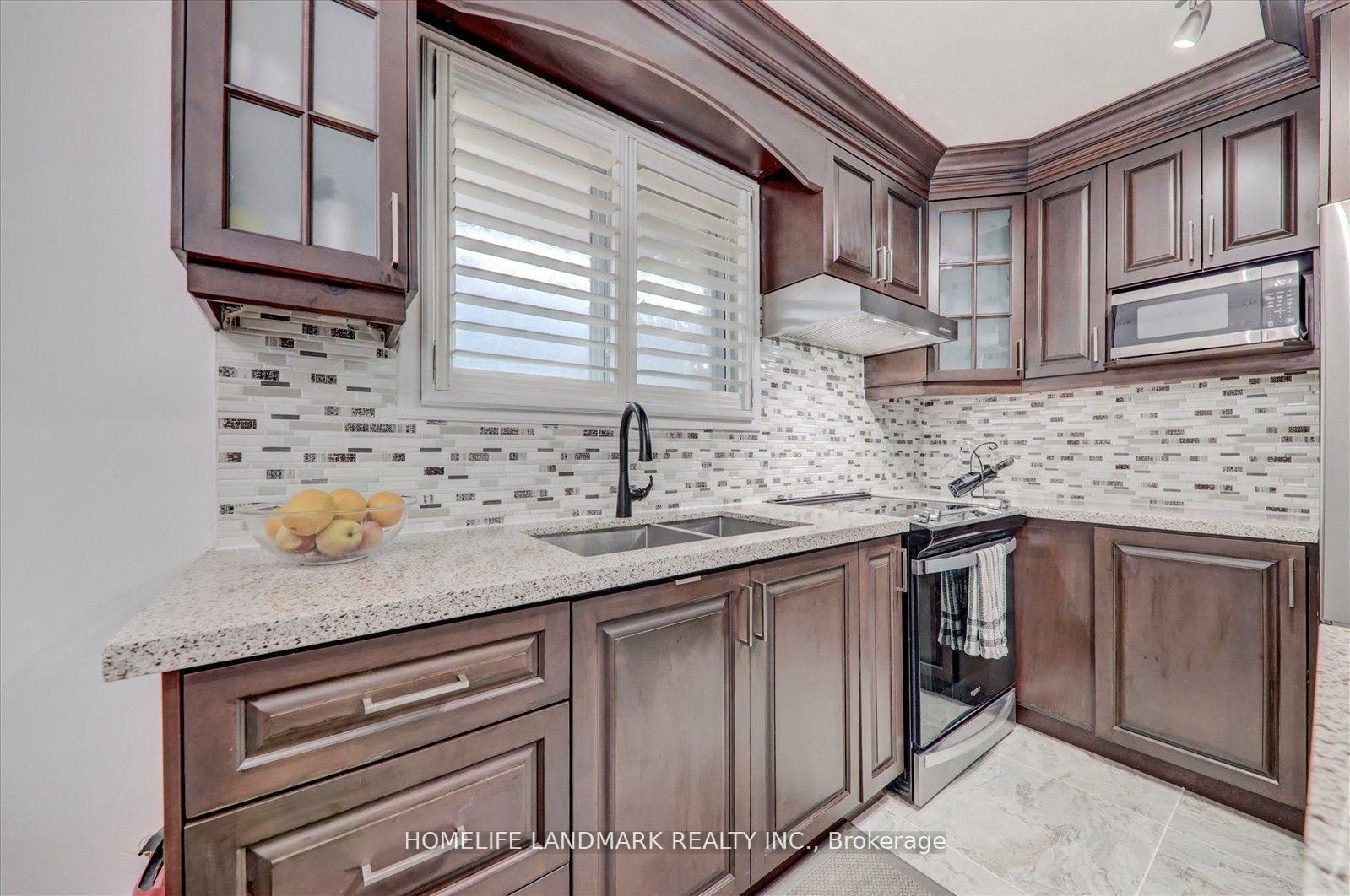 Photo 11 of 71 Sundance Crescent, Scarborough, Woburn — HOMEH