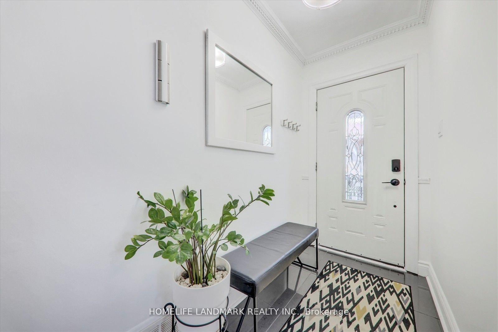 Photo 18 of 71 Sundance Crescent, Scarborough, Woburn — HOMEH