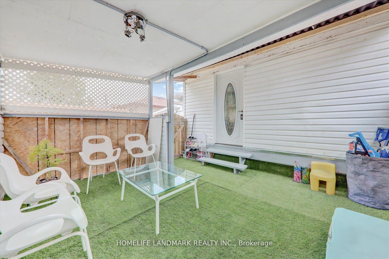 Photo 24 of 71 Sundance Crescent, Scarborough, Woburn — HOMEH