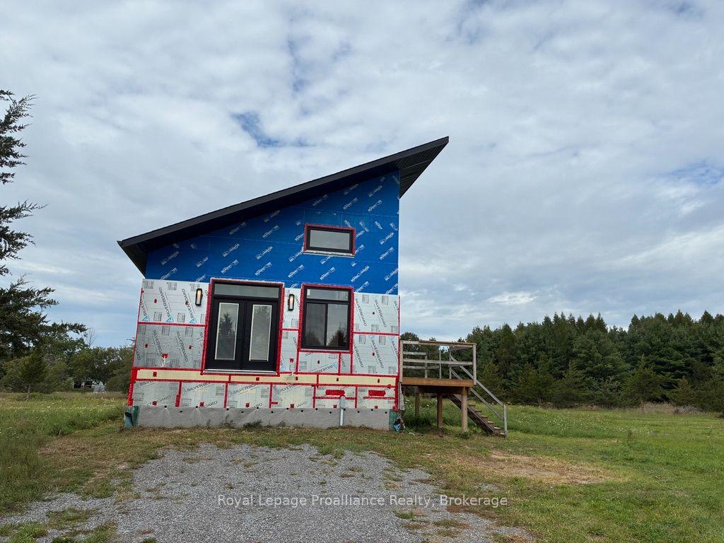 Photo 12 of 2034 County Road 5, Prince Edward County, Sophiasburg Ward — HOMEH