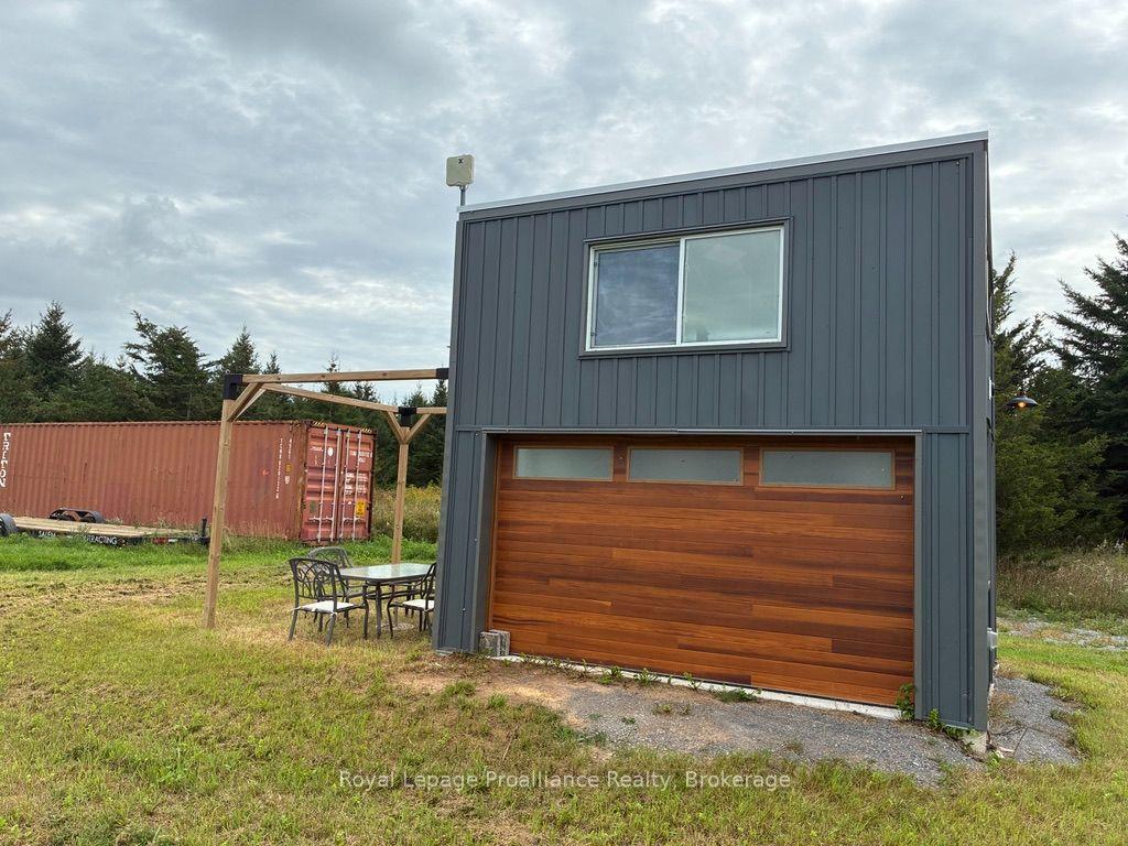 Photo 14 of 2034 County Road 5, Prince Edward County, Sophiasburg Ward — HOMEH