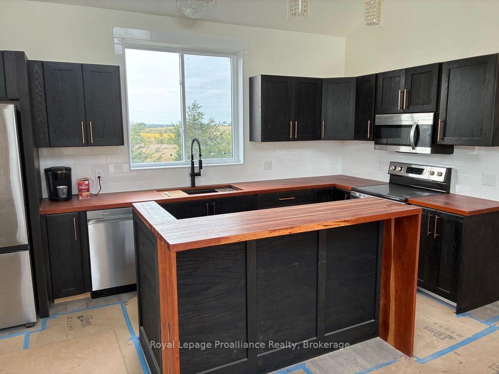 Photo 23 of 2034 County Road 5, Prince Edward County, Sophiasburg Ward — HOMEH