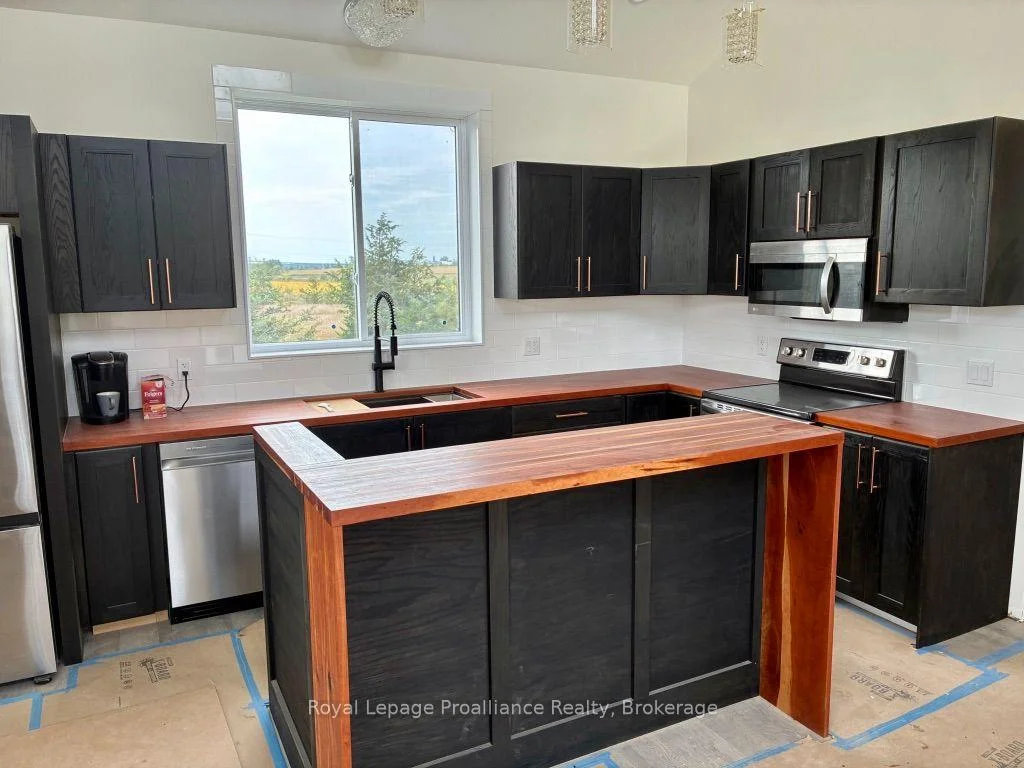 Photo 49 of 2034 County Road 5, Prince Edward County, Sophiasburg Ward — HOMEH